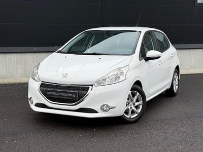 Vit Begagnad 2014 Peugeot 208 Halvkombi | 59 800 kr (Marknadspris)