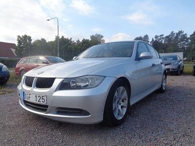 Begagnad BMW 320 150 HK (110 kW) 2005 Grå Sedan