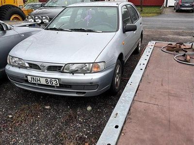Begagnad 1998 Nissan Almera Halvkombi | 8 000 kr