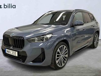 Grå Begagnad 2023 BMW X1 SUV | 469 800 kr