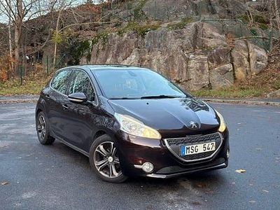Begagnad 2012 Peugeot 208 Halvkombi | 49 000 kr (Marknadspris)