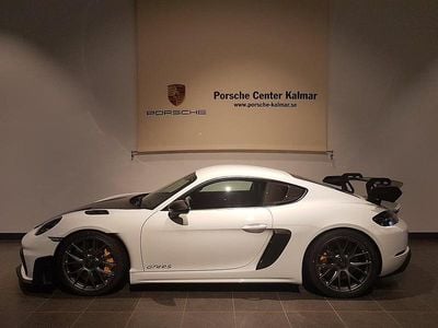 Begagnad Porsche 718 Cayman GT4 500 HK (367 kW) 2024 Vit Sportkupé