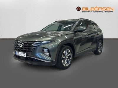 Grå Begagnad 2022 Hyundai Tucson Essential SUV | 289 900 kr (Marknadspris)