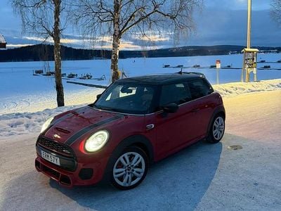 Begagnad Mini John Cooper Works 231 HK (169 kW) 2020 Halvkombi
