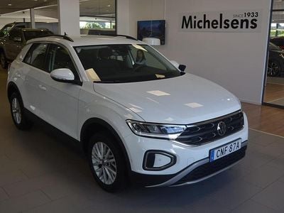 Vit Begagnad 2024 VW T-Roc Life SUV | 299 900 kr (Marknadspris)