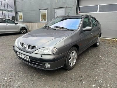 Begagnad 2002 Renault Mégane II Halvkombi | 18 000 kr (Marknadspris)