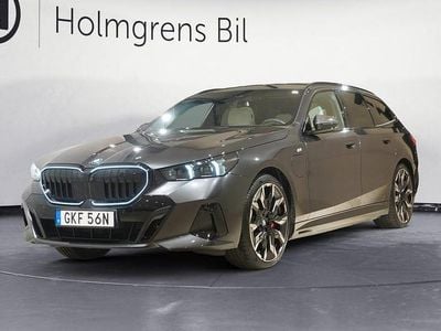 Begagnad BMW 550 M Sport 313 HK (230 kW) 2025 Sophistogrå metallic Kombi