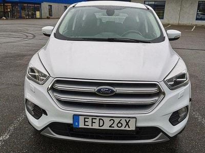 Vit Begagnad 2019 Ford Kuga Trend SUV | 159 900 kr (Bra pris)