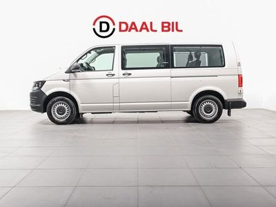 begagnad VW Caravelle T32 2.0 TDI DVÄRM DRAG 9-SITS 2017, Personbil
