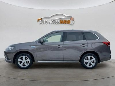 Begagnad Mitsubishi Outlander 203 HK (149 kW) 2016 Brun SUV