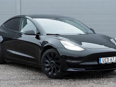 Svart Begagnad 2021 Tesla Model 3 Long Range AWD Sedan | 315 000 kr (Lite dyr)