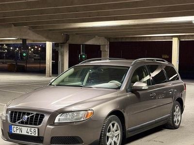 Begagnad 2008 Volvo V70 Kombi | 39 000 kr (Marknadspris)