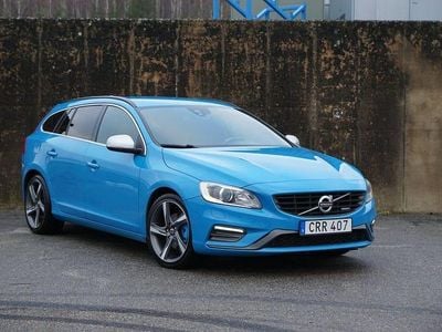 Blå Begagnad 2014 Volvo V60 R-Design Kombi | 129 000 kr (Marknadspris)