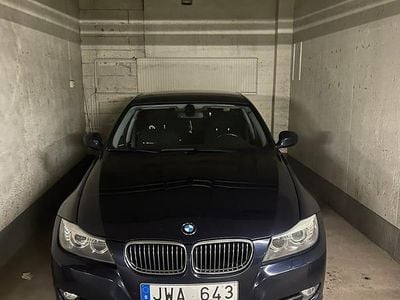 Begagnad BMW 325 218 HK (160 kW) 2009 Sedan