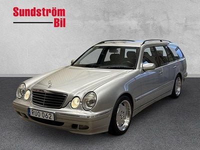 Grå Begagnad 2000 Mercedes E240 Avantgarde Kombi | 199 900 kr