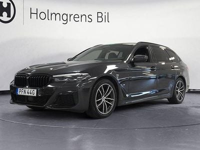Sophistogrå metallic Begagnad 2021 BMW 520 M Sport Kombi | 419 800 kr (Dyr)
