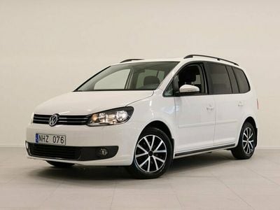 Begagnad VW Touran 105 HK (77 kW) 2014 Vit Minibuss