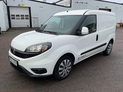 Begagnad Fiat Doblò 120 HK (88 kW) 2021 Vit Minibuss