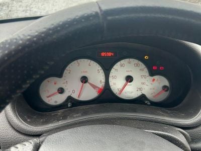 Begagnad Peugeot 206 109 HK (80 kW) 2005 Halvkombi