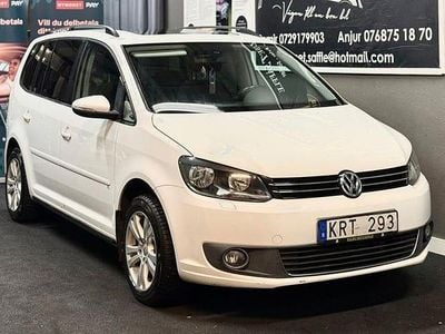 Vit Begagnad 2014 VW Touran Minibuss | 69 900 kr (Marknadspris)