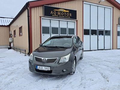 Grön Begagnad 2010 Toyota Avensis Premium Kombi | 69 900 kr (Marknadspris)