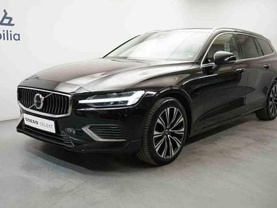 Svart Begagnad 2023 Volvo V60 Kombi | 339 900 kr (Marknadspris)