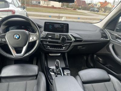 begagnad BMW X3 XDrive30e back Kamra