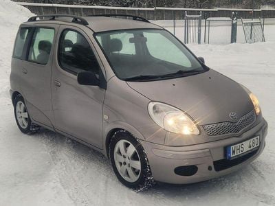 Begagnad 2005 Toyota Yaris Verso Minibuss | 23 900 kr