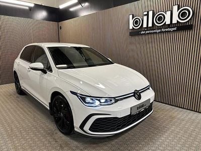 Vit Begagnad 2023 VW Golf VIII GTE Halvkombi | 399 000 kr