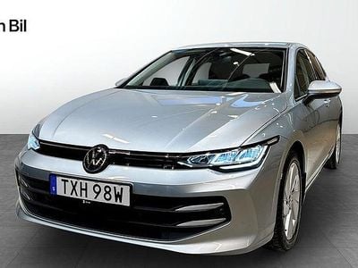 Silver Begagnad 2025 VW Golf VIII Comfortline Halvkombi | 319 900 kr (Marknadspris)