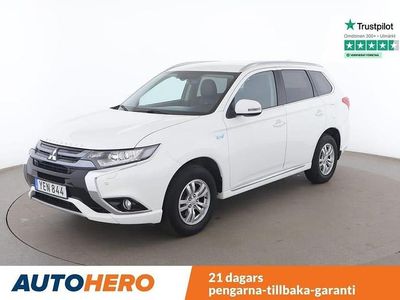 Vit Begagnad 2016 Mitsubishi Outlander SUV | 160 000 kr