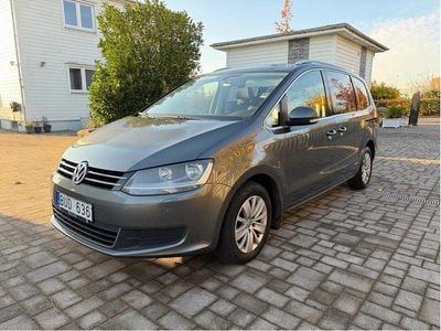 Begagnad VW Sharan 140 HK (102 kW) 2011 Grå Minibuss