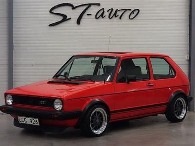 Begagnad VW Golf II GTI 112 HK (82 kW) 1984 Röd Halvkombi