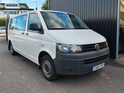 begagnad VW Caravelle 2.0 TDI 9-sits Trendline 102hk 1-Ägare