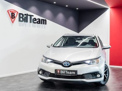 begagnad Toyota Auris Touring Sports Hybrid e-CVT Comfort Euro 6 136hk