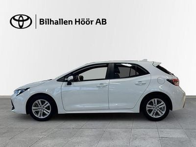 Begagnad Toyota Corolla Hybrid Active 124 HK (91 kW) 2023 Vit