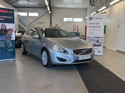 Silver Begagnad 2011 Volvo V60 Summum Kombi | 94 900 kr (Marknadspris)
