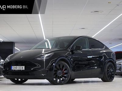 Svart Begagnad 2023 Tesla Model Y Performance SUV | 359 900 kr (Marknadspris)