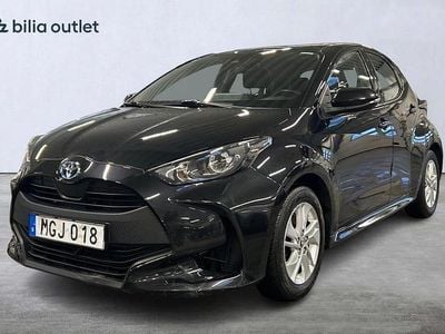 Svart Begagnad 2022 Toyota Yaris Active Halvkombi | 164 900 kr (Superpris)