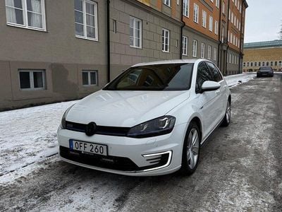 Begagnad VW Golf VII GTE 204 HK (150 kW) 2017
