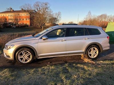 Silver metallic Begagnad 2018 VW Passat Alltrack Kombi | 180 000 kr (Bra pris)