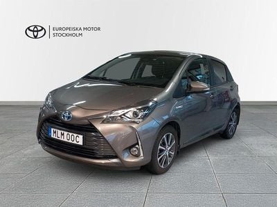 Mörkgrå Begagnad 2019 Toyota Yaris Hybrid Halvkombi | 194 900 kr (Marknadspris)