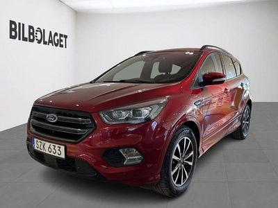 Röd Begagnad 2017 Ford Kuga ST-Line SUV | 199 800 kr (Dyr)
