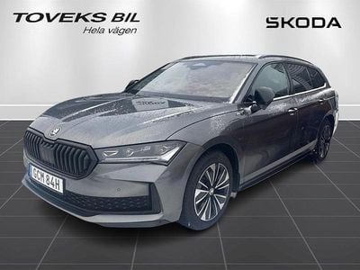 Grå Begagnad 2025 Skoda Superb Kombi | 459 000 kr (Bra pris)