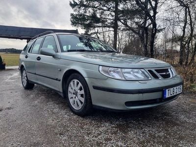 Begagnad Saab 9-5 Linear 150 HK (110 kW) 2002 Ljusgrön Kombi