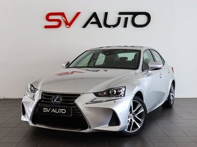 begagnad Lexus IS300h 2.5 CVT Executive Backkamera Rattvärme 223hk