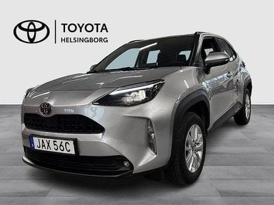 Silver Begagnad 2024 Toyota Yaris Cross Active SUV | 274 900 kr (Marknadspris)