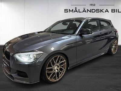 Begagnad BMW M135 Luxury Line 320 HK (235 kW) 2012 Grå Halvkombi
