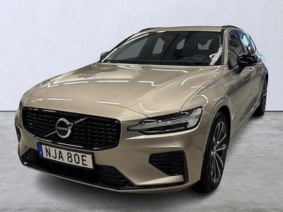 Flerfärgad Begagnad 2024 Volvo V60 Plus Kombi | 459 900 kr (Marknadspris)