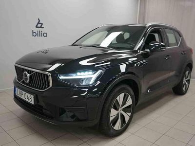 Svart Begagnad 2023 Volvo XC40 SUV | 349 900 kr